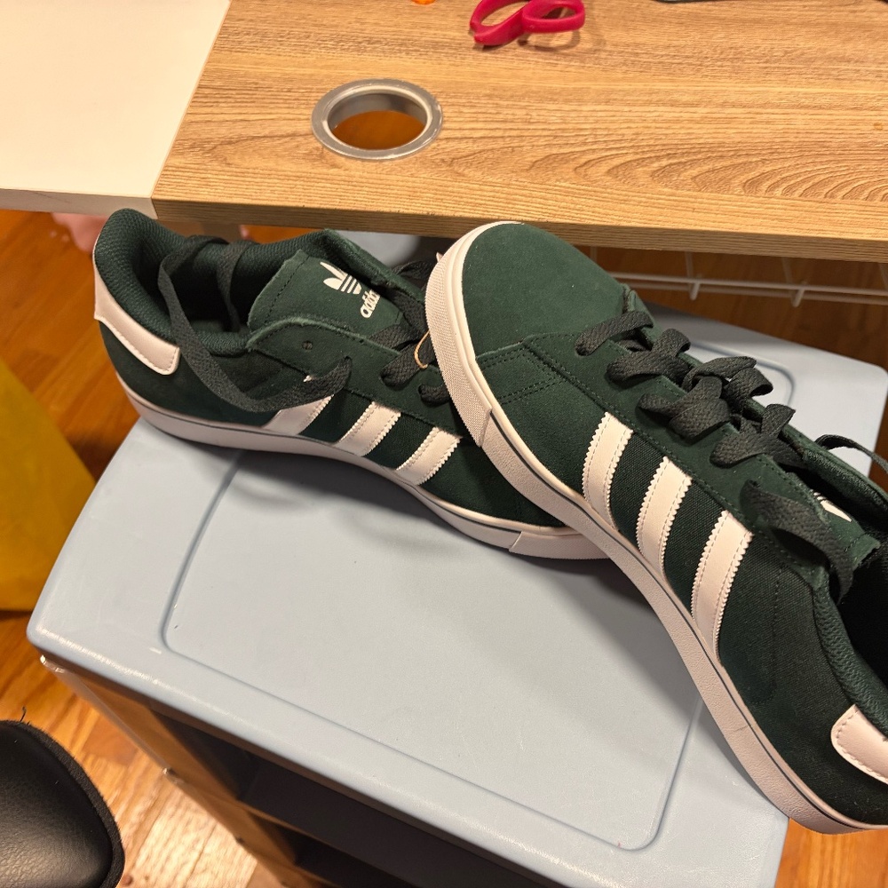 Adidas campus